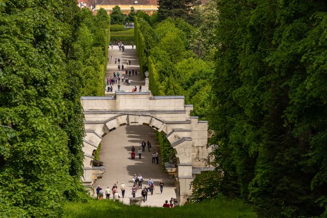 שנברון לאחר נפילת הקיסרות