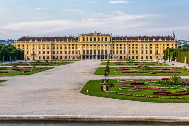 מסלול המוזיאון – חלוקה לפי סיורים בארמון שנברון