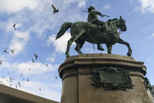 מוזיאון אלברטינה בוינה - Albertina Museum credit to getyourguide.com