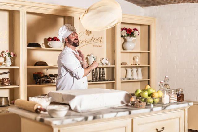 מופע השטרודל בארמון שנברון - למה הוא כל כך מומלץ? credit to getyourguide.com