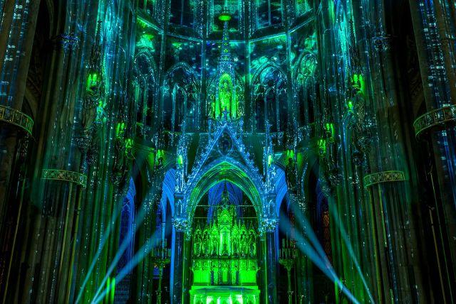 מופע אורות בארמון שנברון credit to getyourguide.com