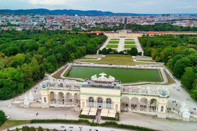 נקודות תצפית בגני ארמון שנברון