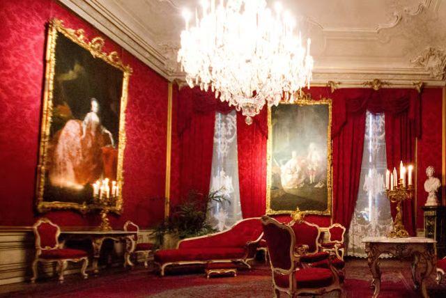 חדרי המגורים של מריה תרזה בארמון שנברון credit to getyourguide.com