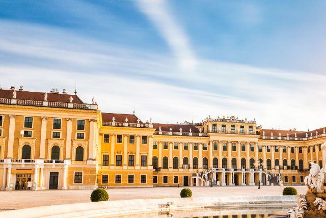 חדר השינה של הקיסרית בארמון שנברון