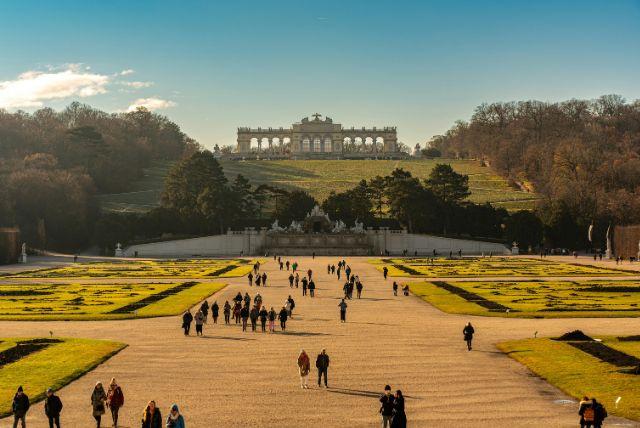 הגנים הקיסריים של שנברון – מבט כללי