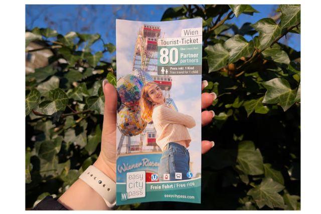 וינה פאס כולל ארמון שנברון וכולל תחבורה ציבורית חינם credit to getyourguide.com