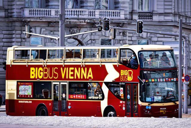 וינה פאס כולל ארמון שנברון וכולל תחבורה ציבורית חינם credit to getyourguide.com