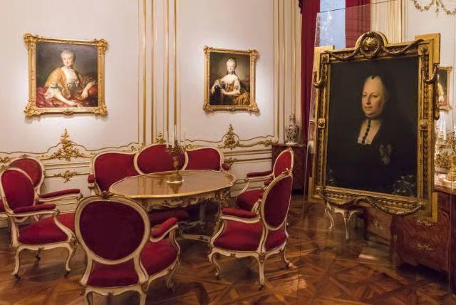 דיוקנאות הקיסרית אליזבת (סיסי) בארמון שנברון credit to getyourguide.com