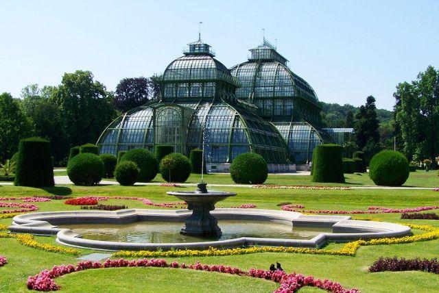 בית המדבר (Wüstenhaus) בארמון שנברון