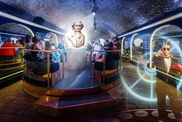 חוויית מסע בזמן וינה (Time Travel) והמסע של סיסי - וירטואל ריאליטי credit to getyourguide.com