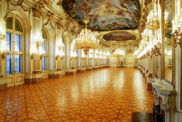 חדרי קבלת הפנים הרשמיים בארמון שנברון credit to getyourguide.com