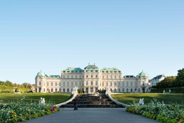 ארמון בלוודיר העליון + ארמון שנברון והגנים: סיור מודרך עם כניסה מהירה credit to tiqets.com