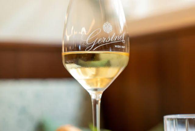 ארוחת ערב במסעדה המפורסמת של ארמון שנברון Gerstner KuK Hofzuckerbäcker credit to getyourguide.com