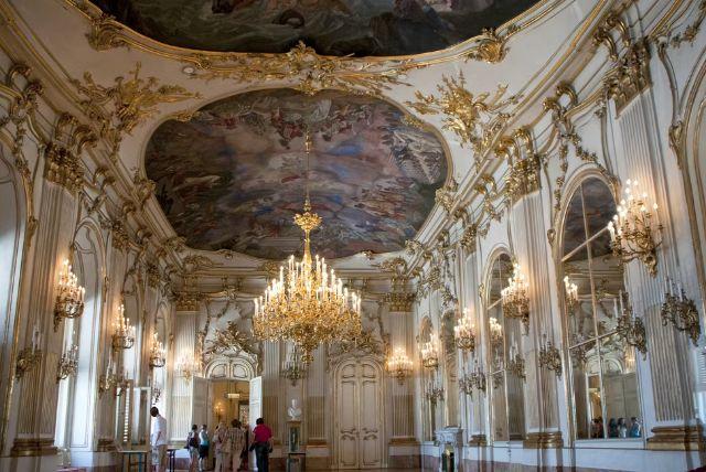 ארמון שנברון וגן החיות - כרטיס משולב credit to tiqets.com