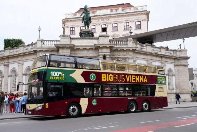 איך מגיעים אל ארמון שנברון בתחבורה ציבורית? credit to getyourguide.com