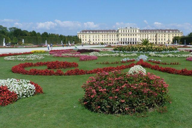 ארמון שנברון בוינה - מאיפה נכנסים?