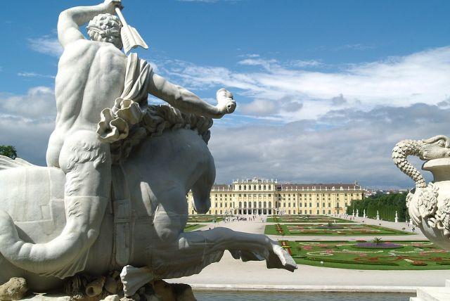 ארמון שנברון בוינה - מאיפה נכנסים?