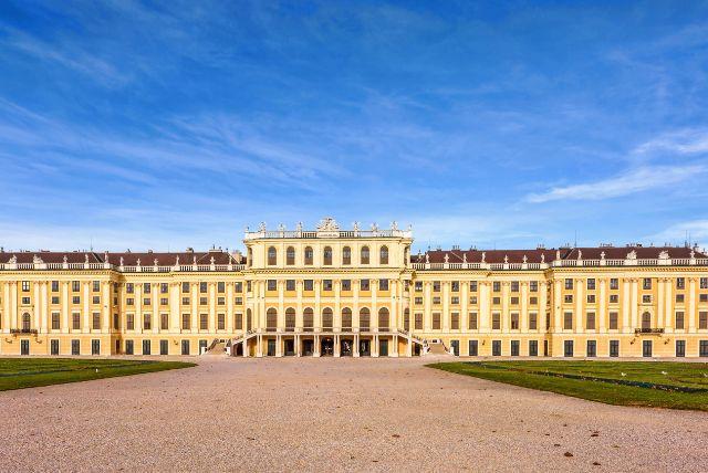 אולם הדיוקנאות הקיסריים בארמון שנברון