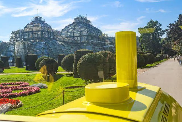 ארמון שנברון רכבת credit to getyourguide.com